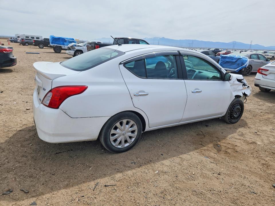 2016 Nissan Versa 1.6 sv