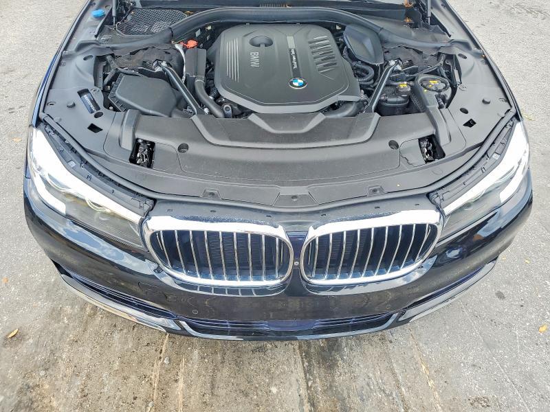 2016 BMW 740 i
