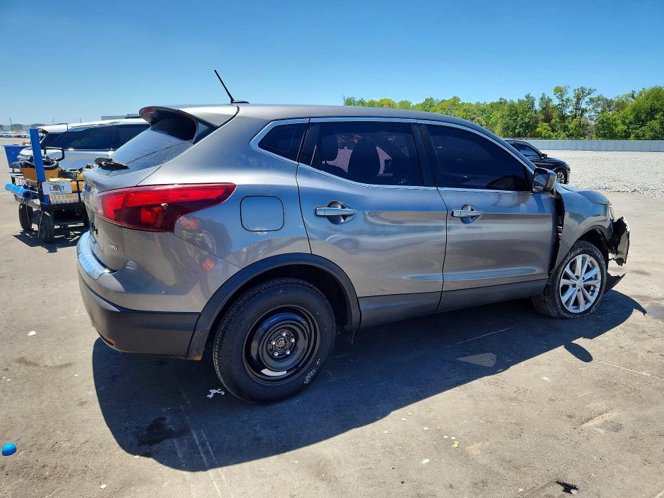 2018 Nissan Rogue Sport s