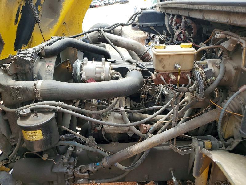 2001 Freigliner 2001 Freightliner FL60 Rollback Truck