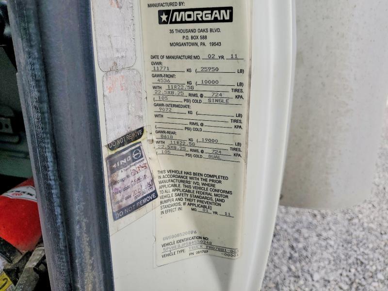 2011 Hino 258/268 BOX Truck
