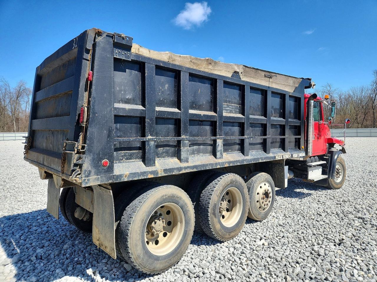 2000 Volvo Conventional WG