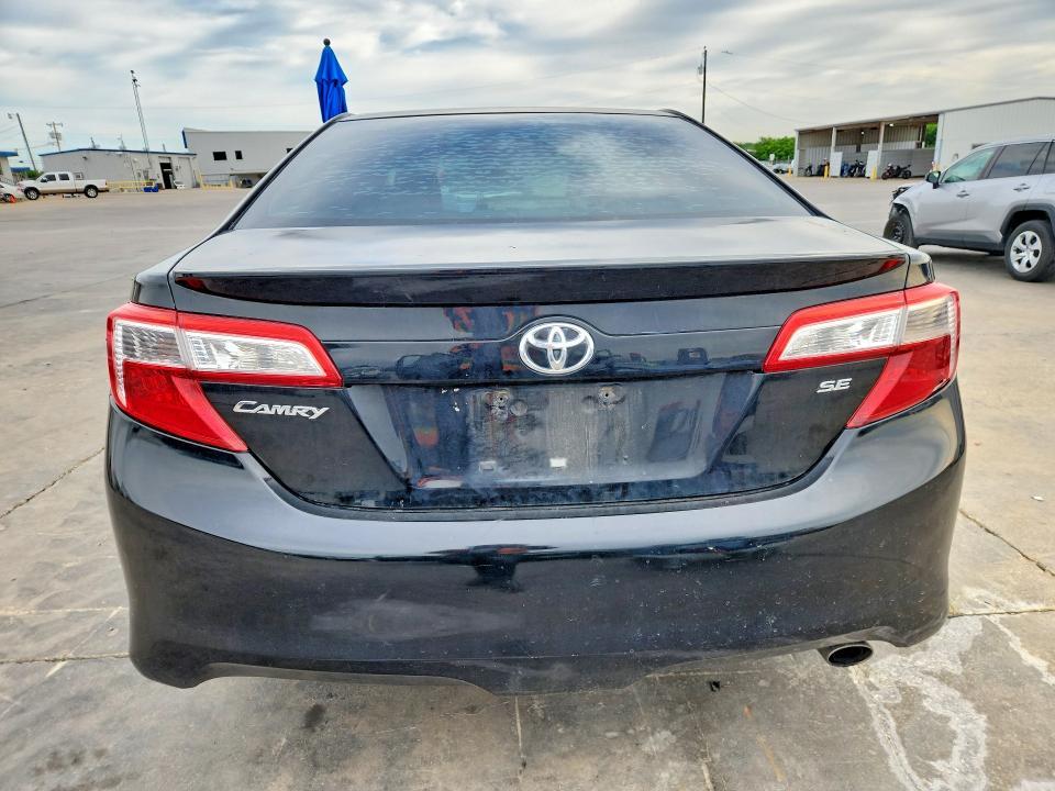 2013 Toyota Camry se