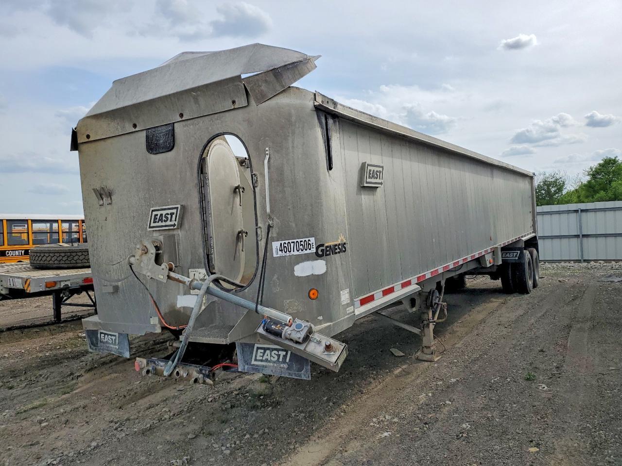 2006 East Manufacturing END Dump Trailer