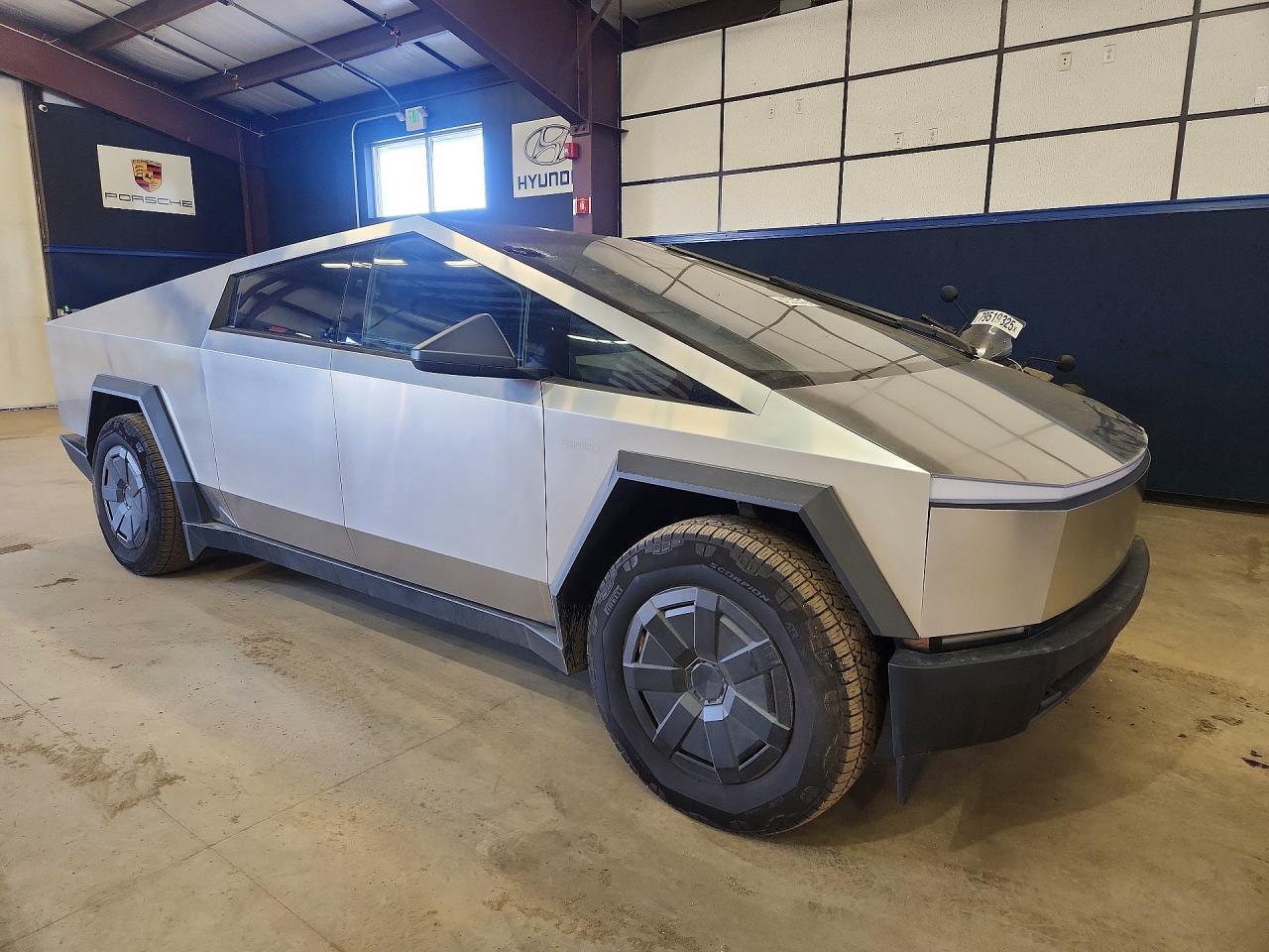 2024 Tesla Cybertruck