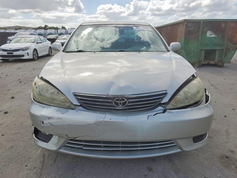 2006 Toyota Camry le