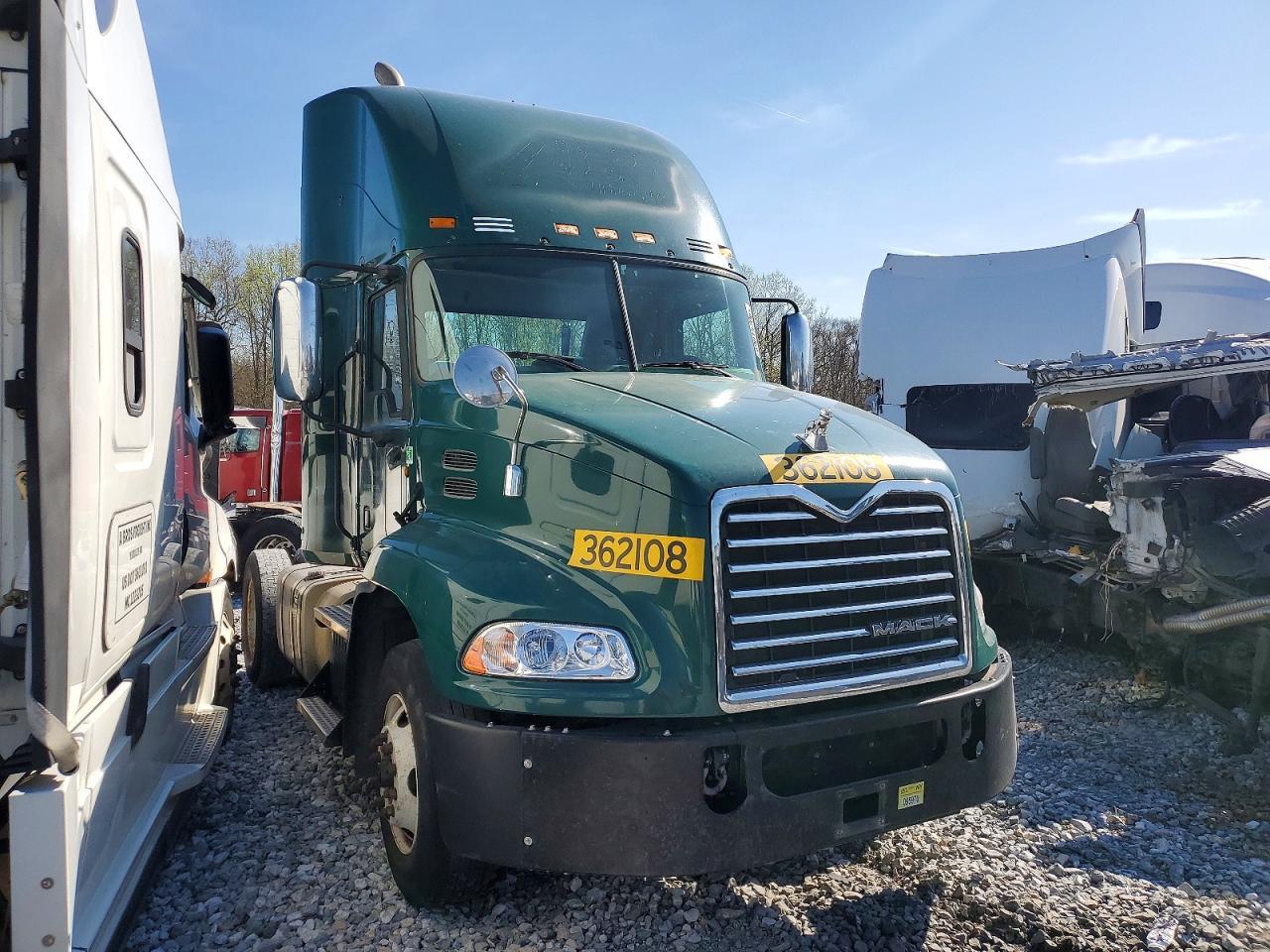 2017 Mack 600 CXU600