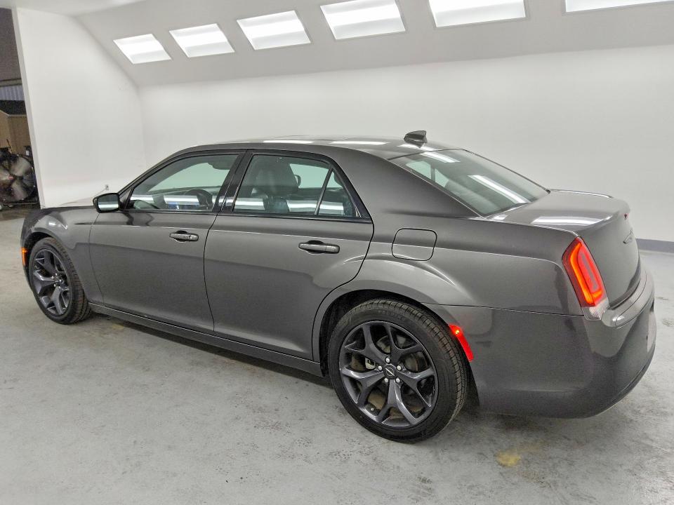 2023 Chrysler 300 s