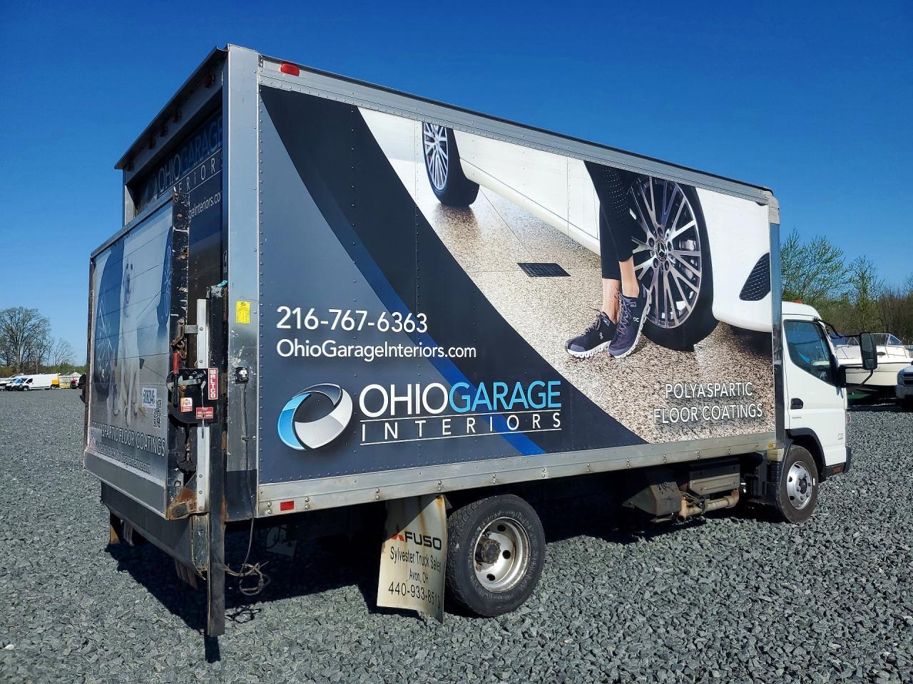 2015 Mitsubishi FEC72S BOX Truck