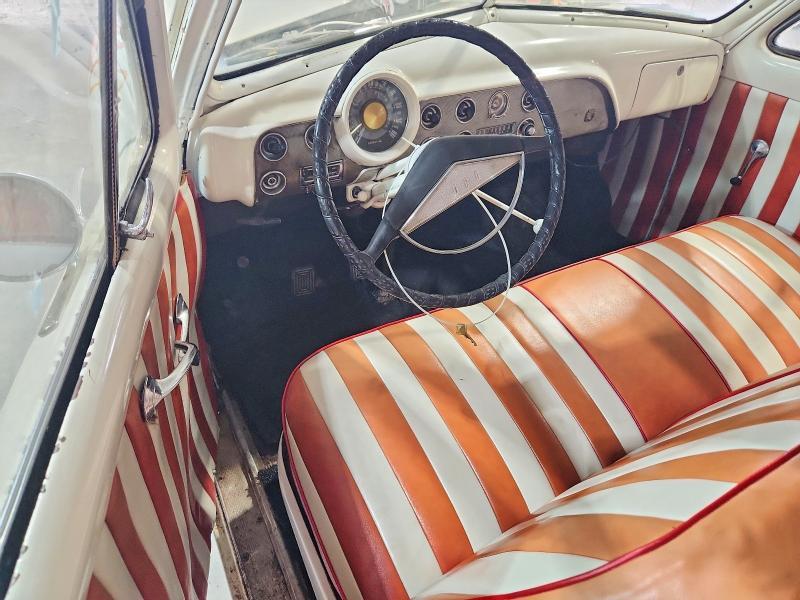 1951 Ford Custom Deluxe