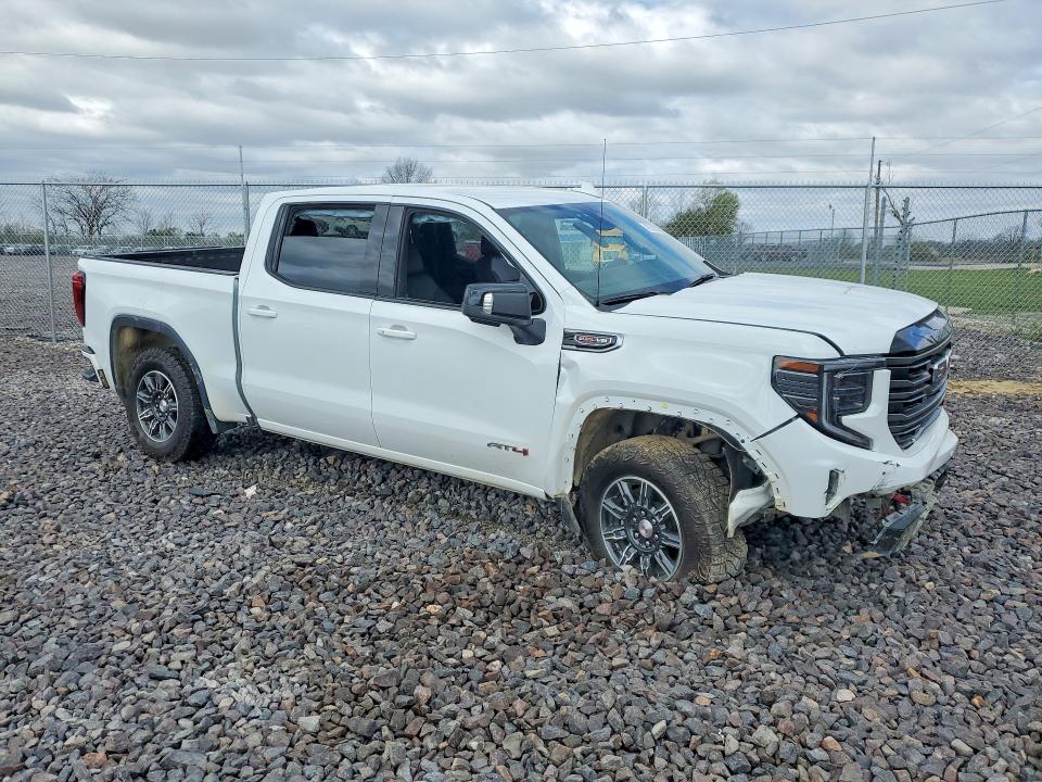 2025 GMC Sierra K1500 AT4