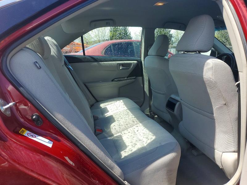 2016 Toyota Camry le