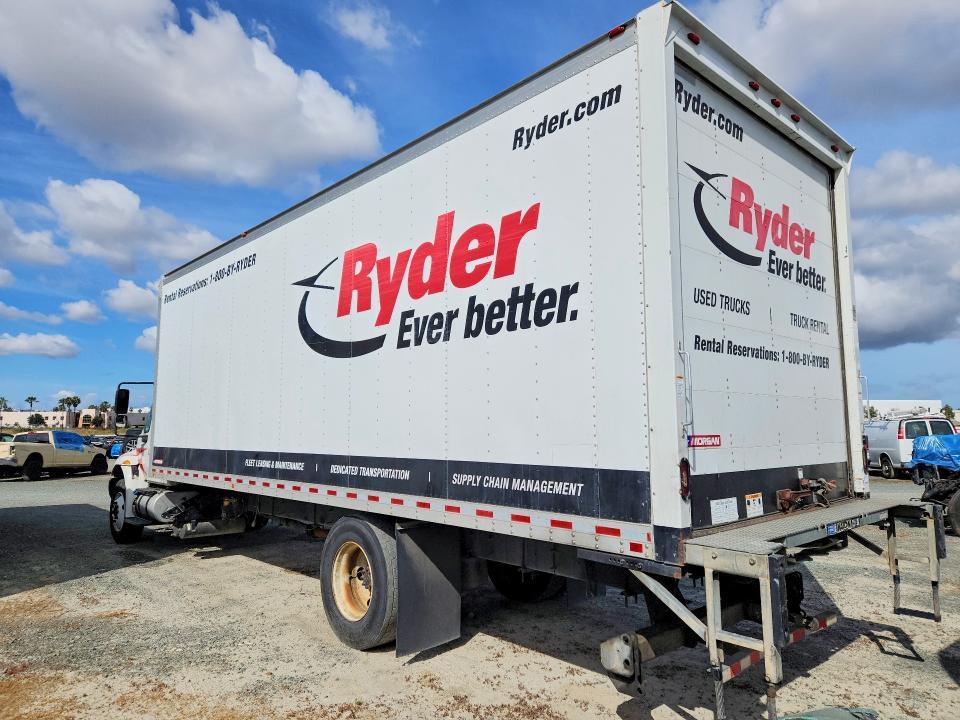 2018 International 4300 BOX Truck