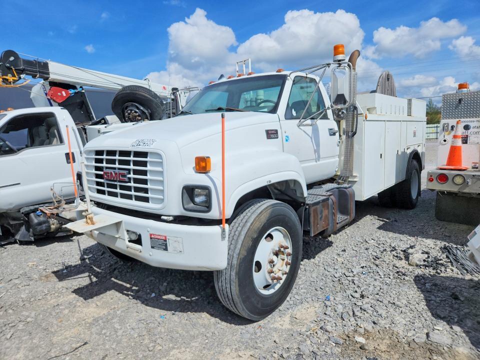 2001 GMC C-SERIES C7H042