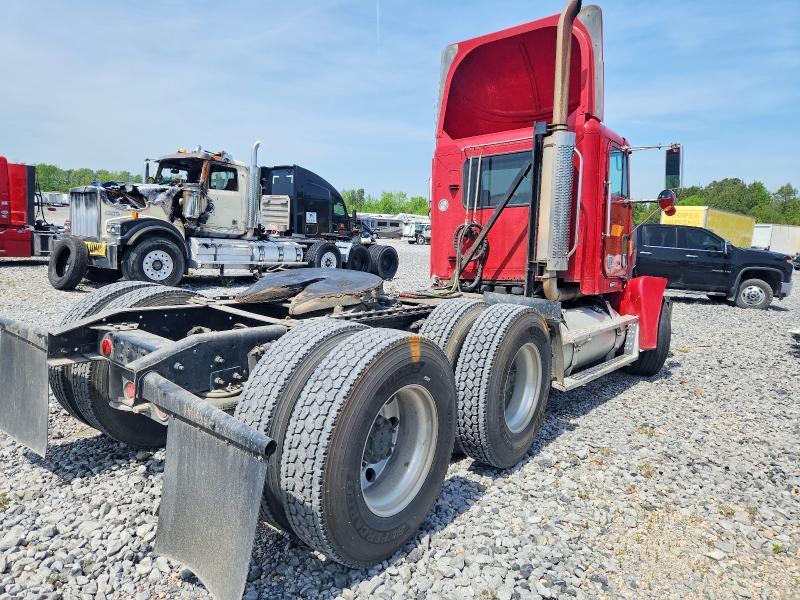 1999 Freigliner 1999 Freightliner Fld120 Semi Truck