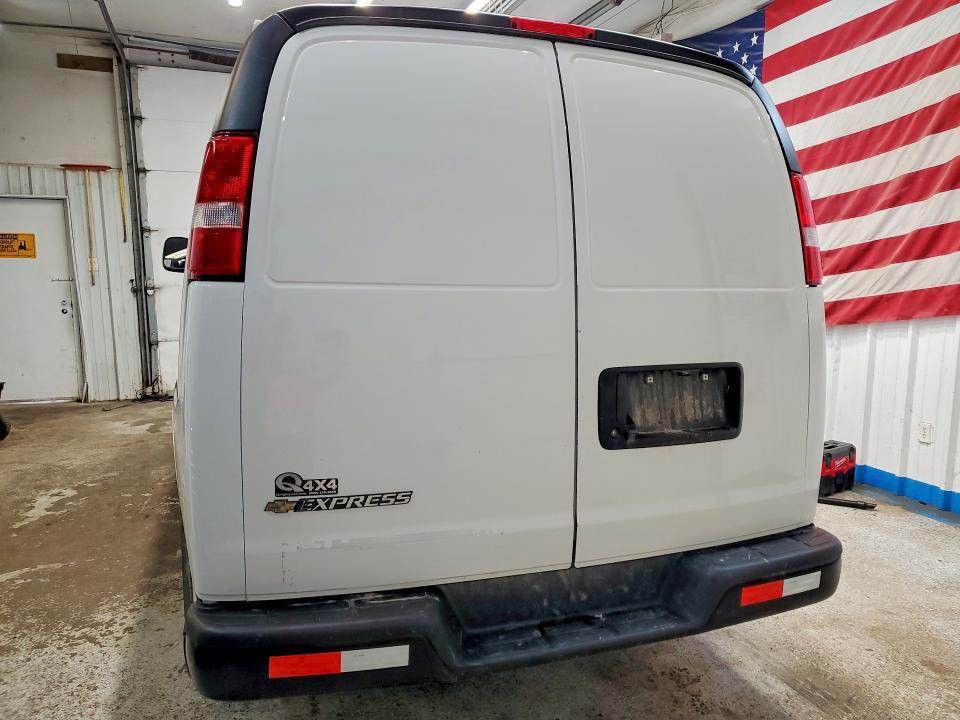 2023 Chev Express G2500