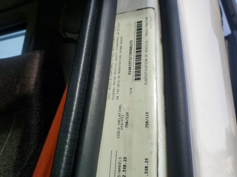 2018 Volvo VNL Semi Truck