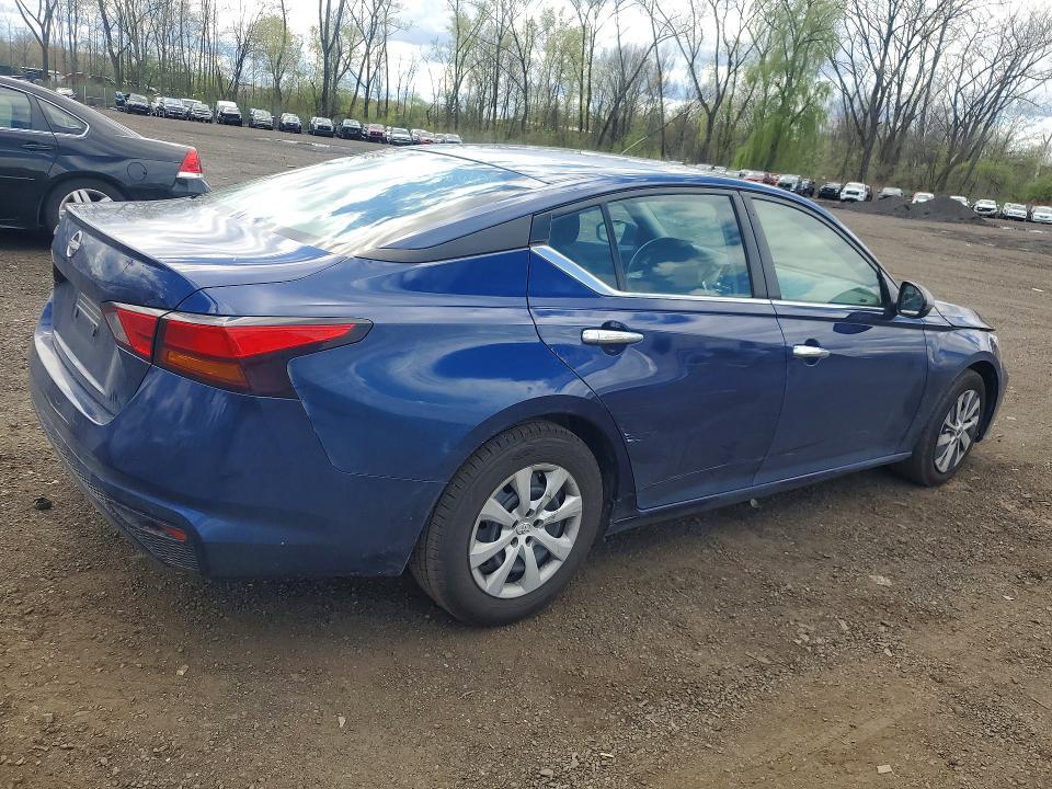 2023 Nissan Altima s