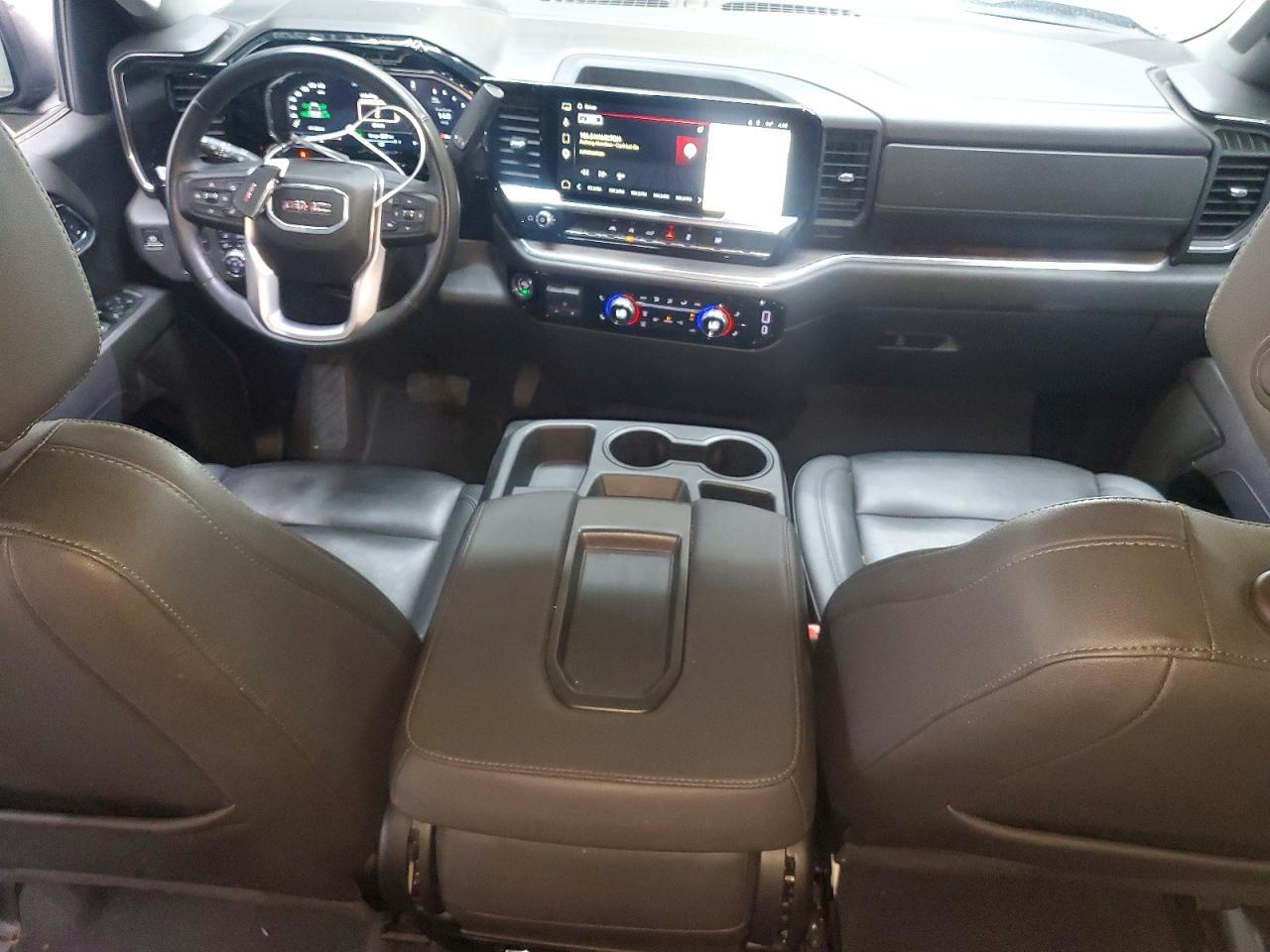 2025 GMC Sierra K1500 SLT