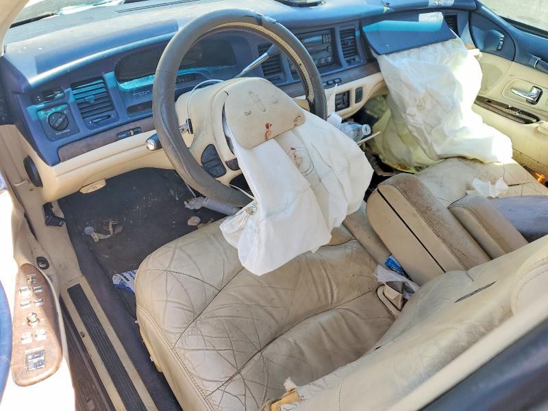 1996 Lincoln Town car Signature