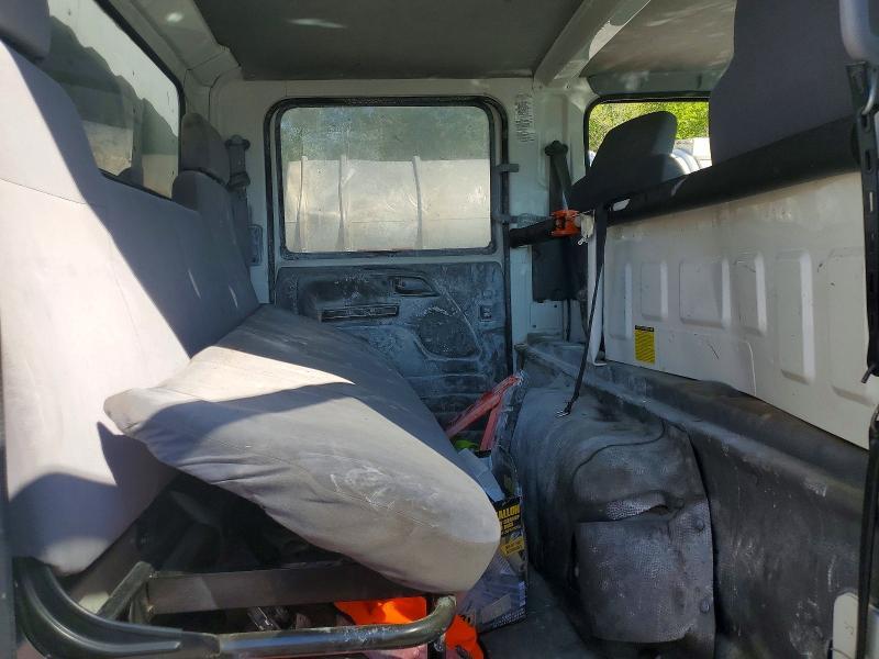 2018 Isuzu NPR HD BOX Truck