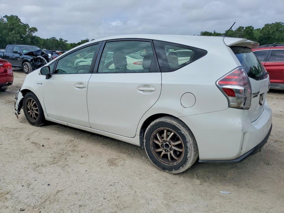 2016 Toyota Prius v Three