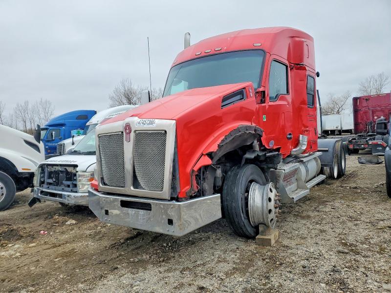 2018 Kenworth Construction T880