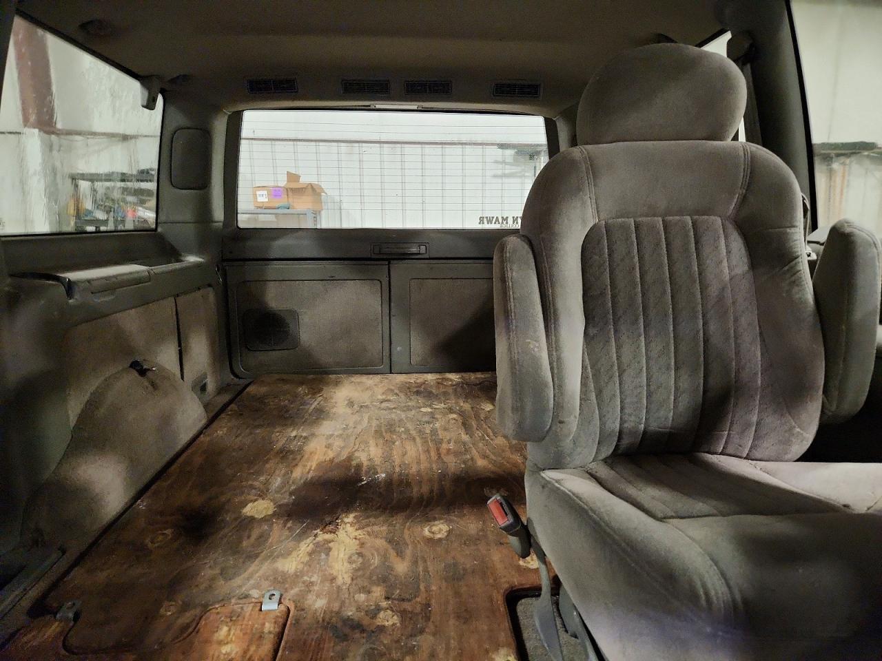 1998 GMC Safari XT