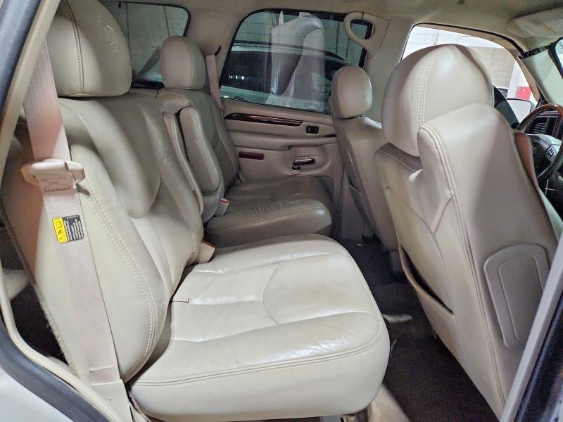 2004 Cadillac Escalade Luxury