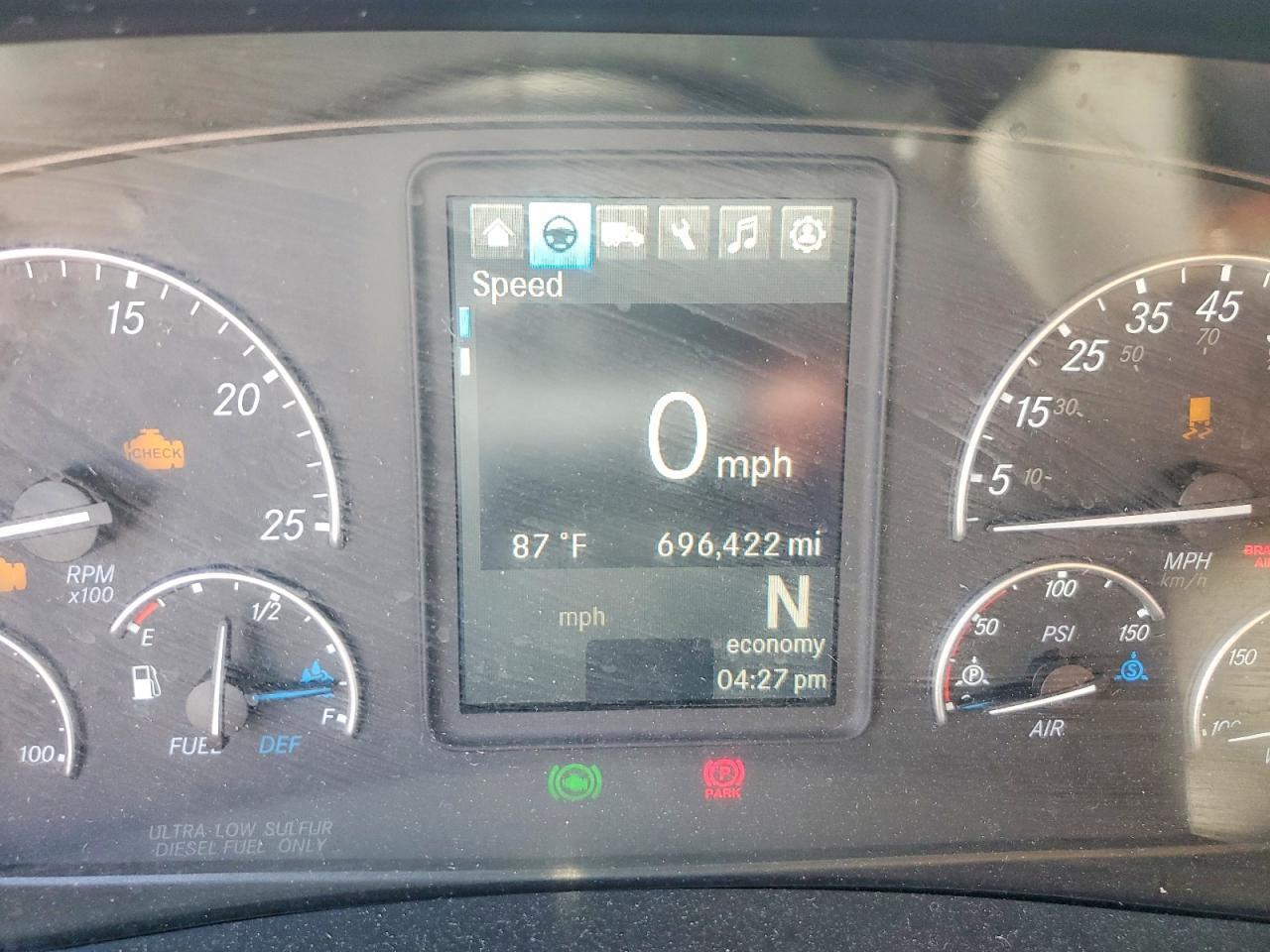 2020 Freightliner Cascadia 126 Semi Truck