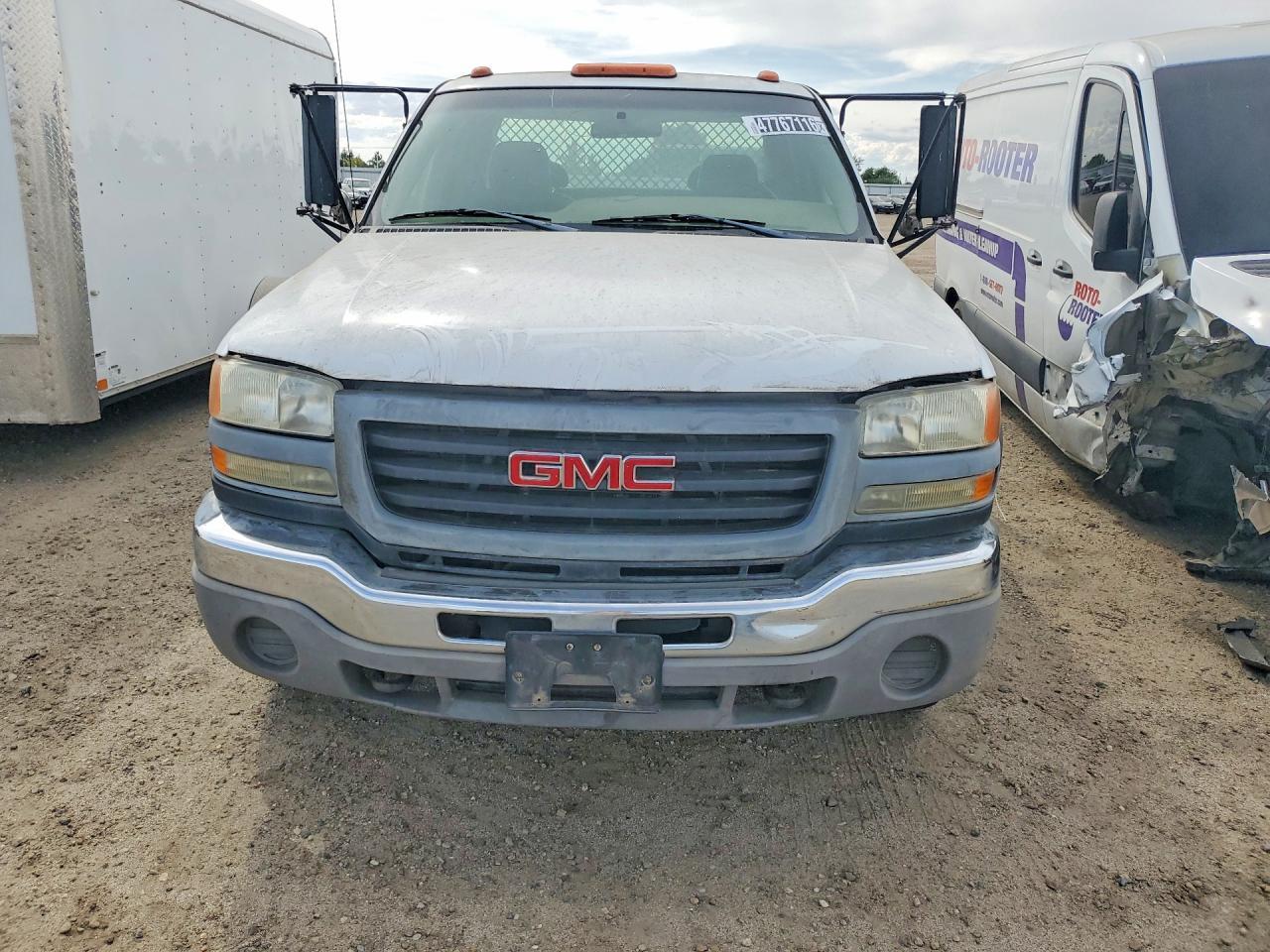 2005 GMC Sierra Flatbed Truck