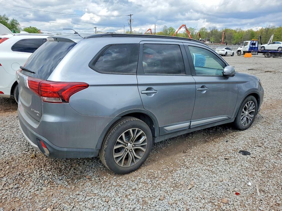 2016 Mitsubishi Outlander se