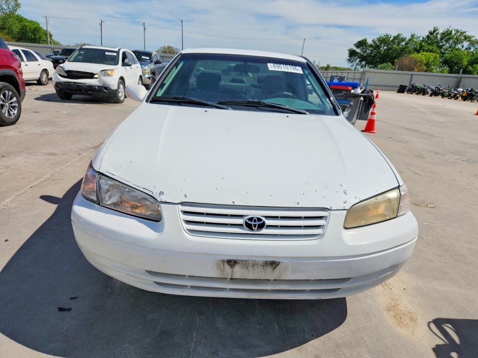 1999 Toyota Camry le
