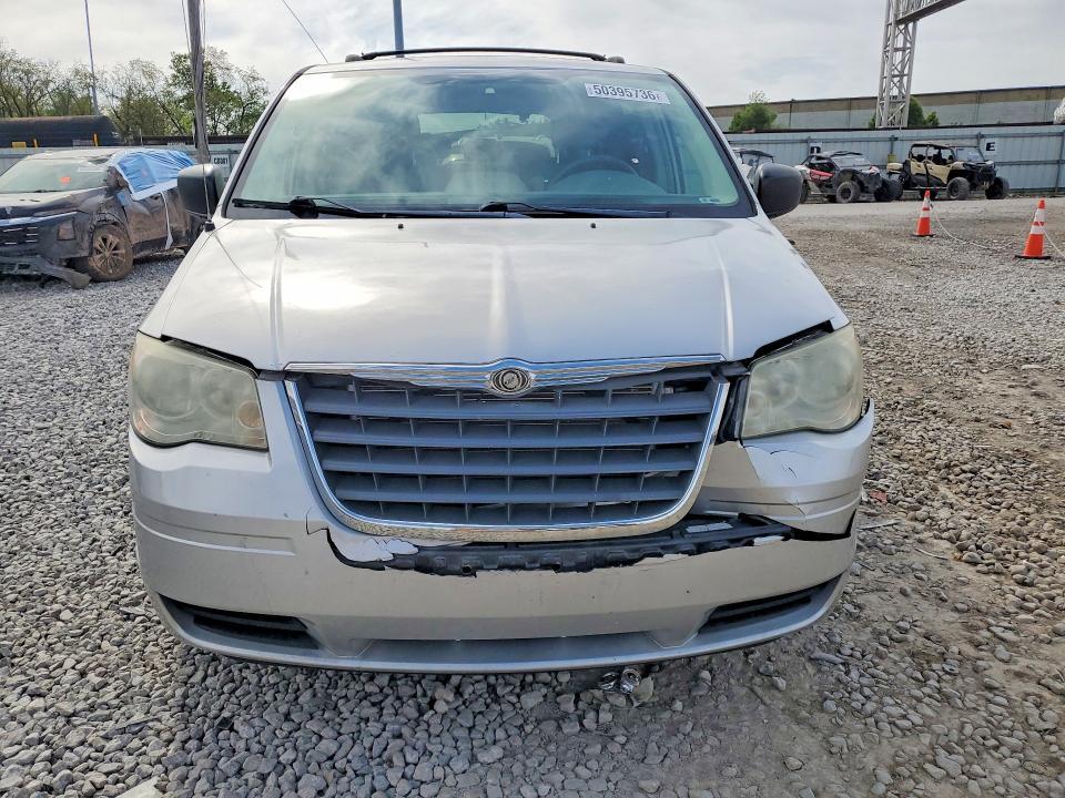 2009 Chrysler Town & Country lx