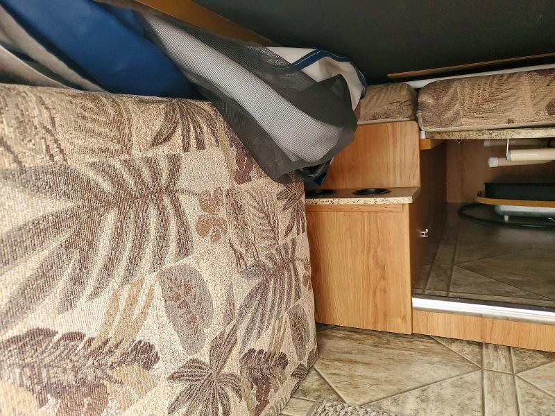 2010 Jayco J1206