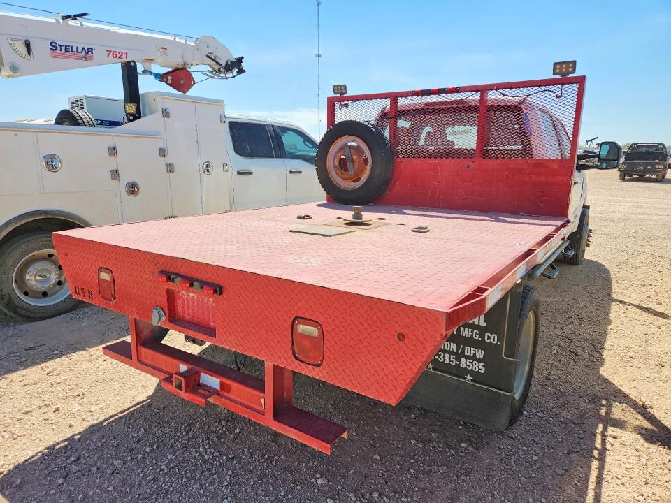 2018 Ford F550 Super Duty Flatbed Truck