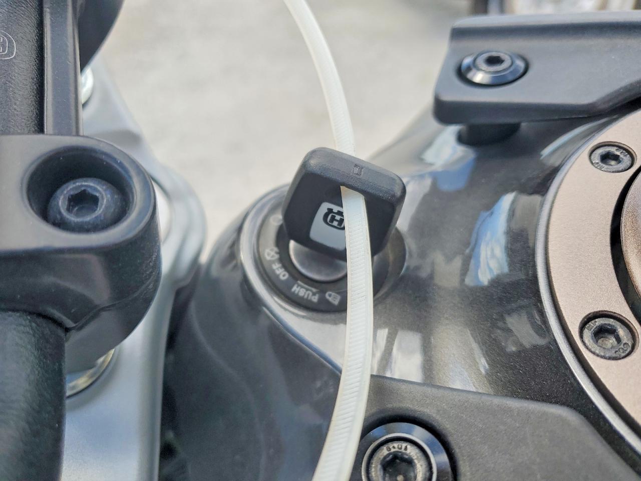2021 Husqvarna Vitpilen 401/SVARTPILEN 401