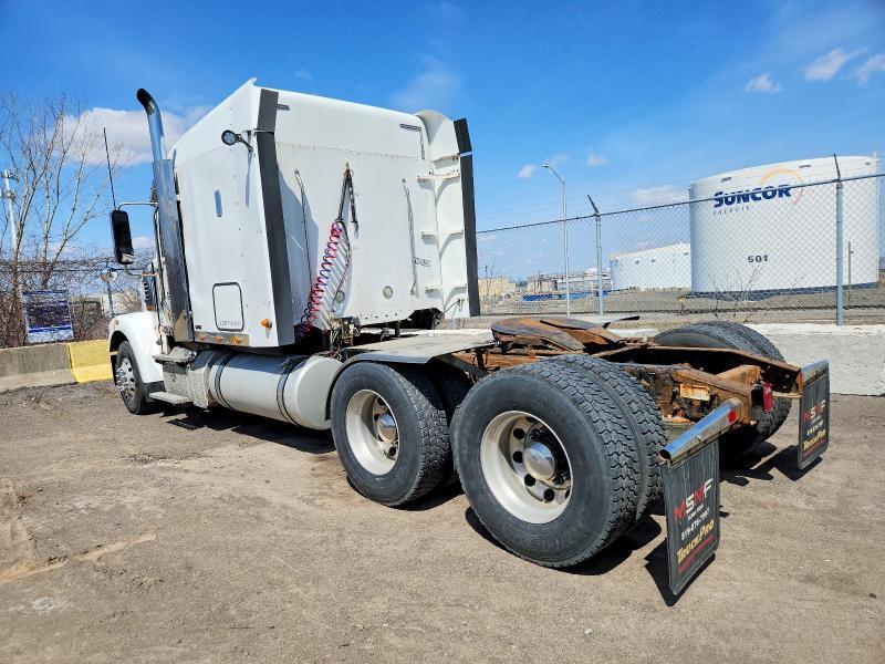 2016 Freigliner 122SD