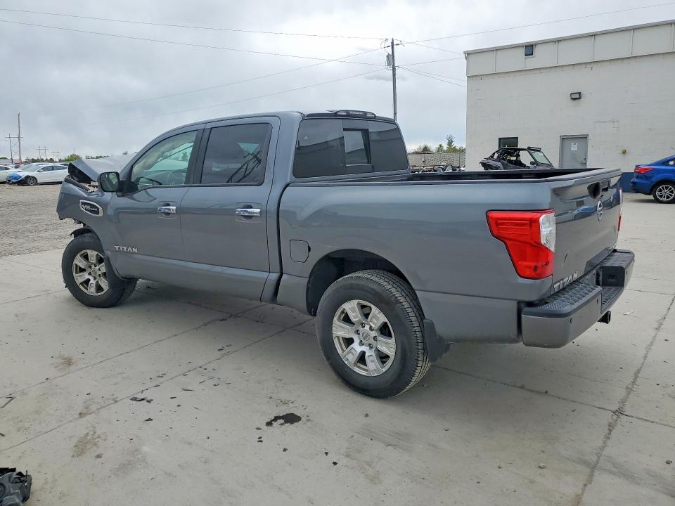 2017 Nissan Titan SV