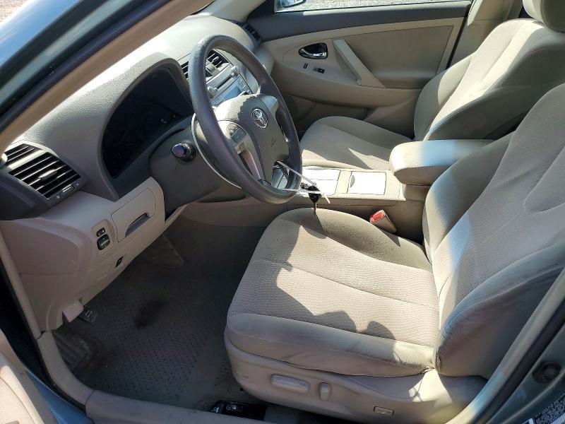 2010 Toyota Camry le
