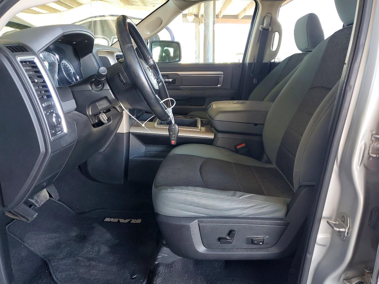 2014 Dodge RAM 1500 SLT