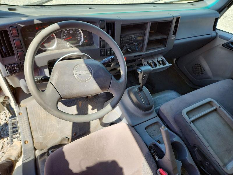 2014 Isuzu NRR Delivery Truck