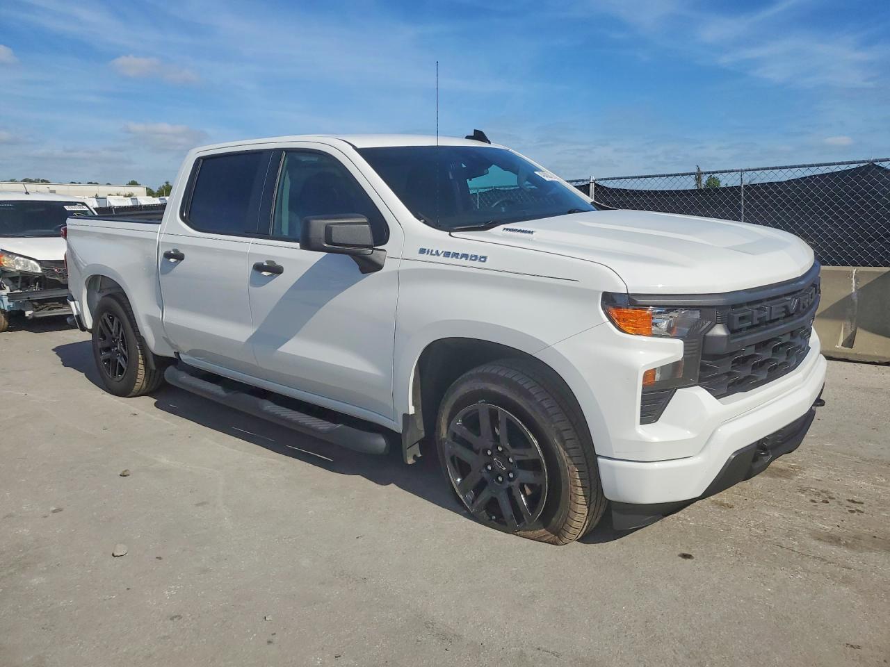 2025 Chevrolet Silverado C1500 Custom