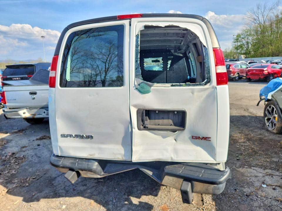 2021 GMC Savana G2500