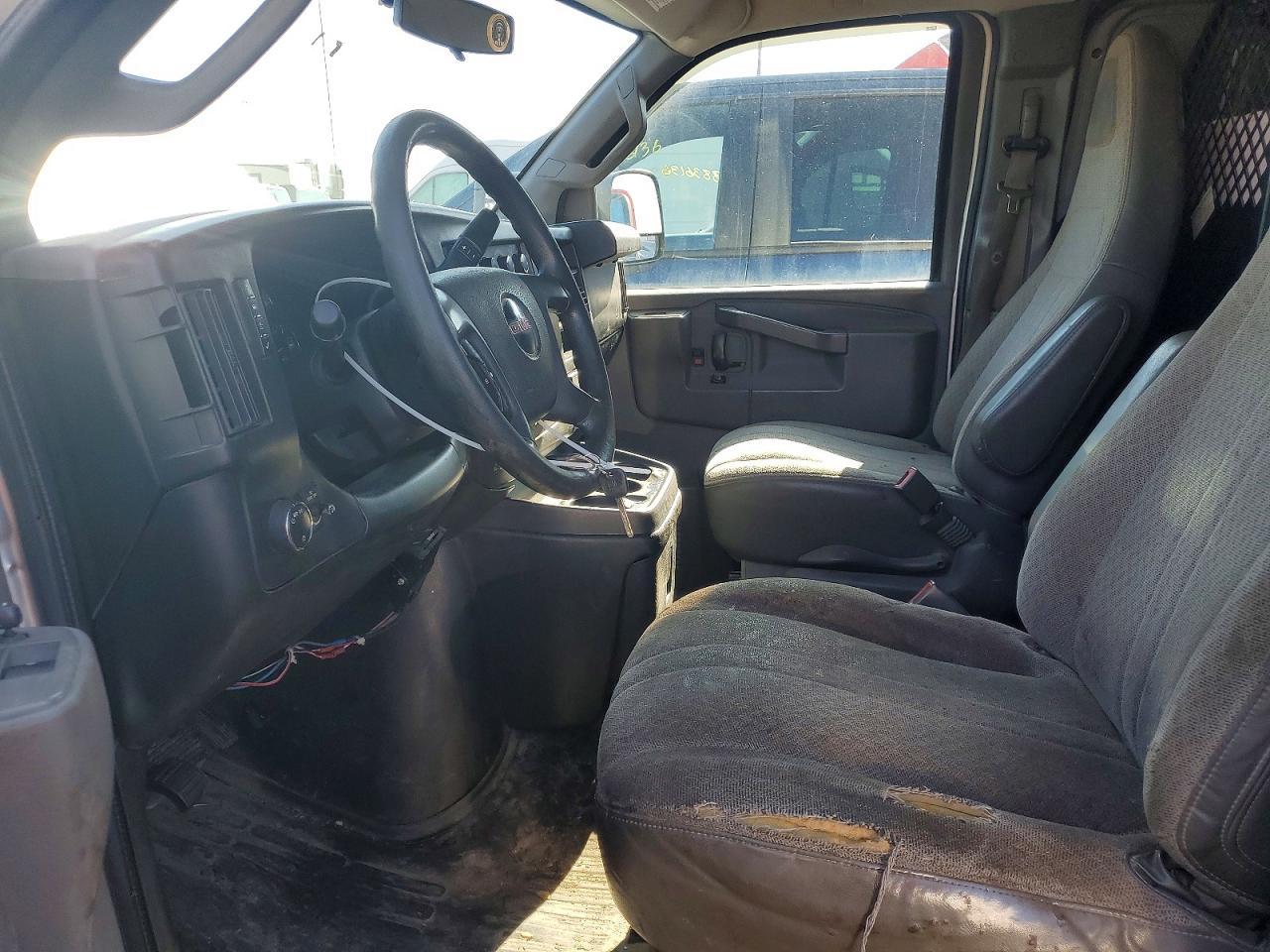 2017 GMC Savana G2500 Utility / Service Van