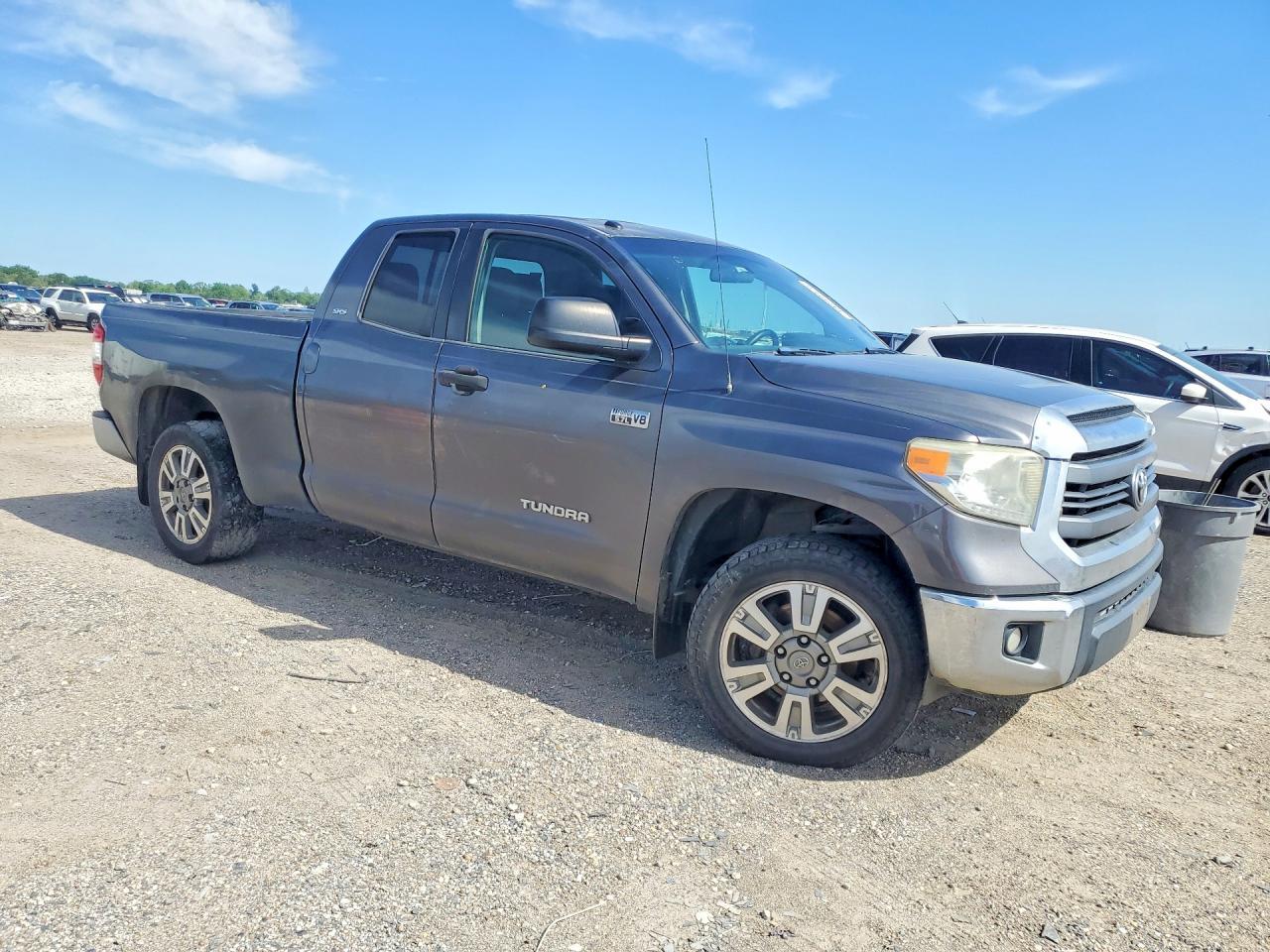 2014 Toyota Tundra SR5