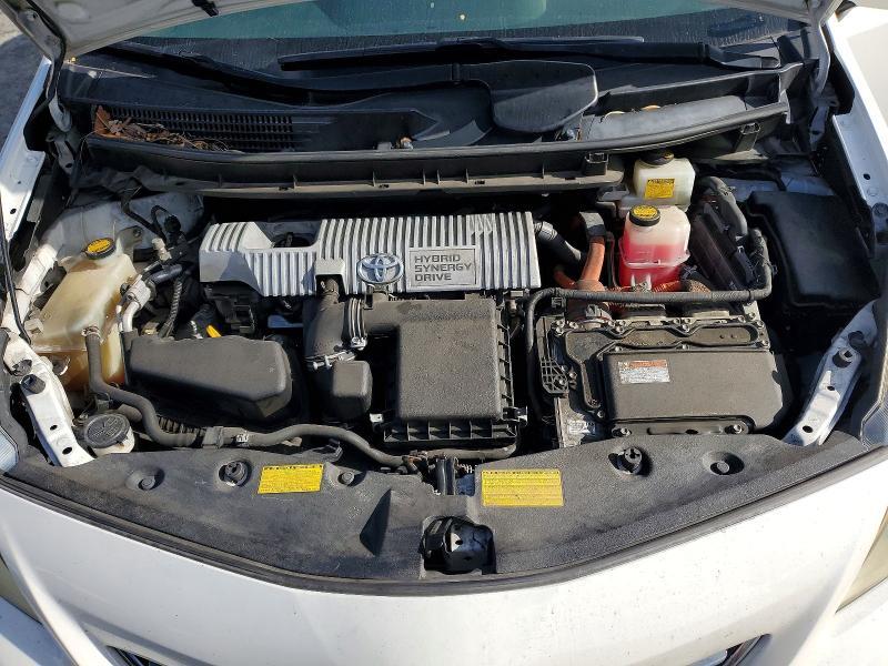 2013 Toyota Prius v Three