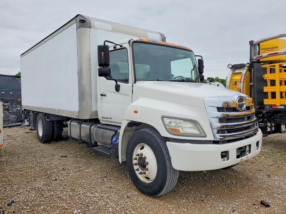 2013 Hino 258/268 BOX Truck