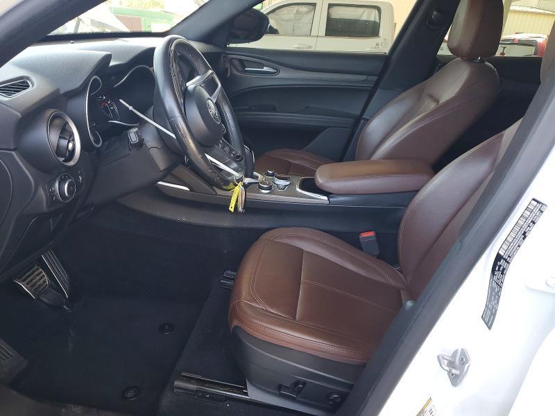 2022 Alfa Romeo Stelvio ti