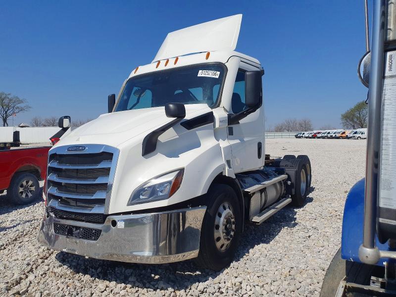 2023 Freigliner 2020 Freightliner Cascadia 116 Semi Truck